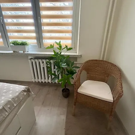 T Joanna Blisko Dworca *