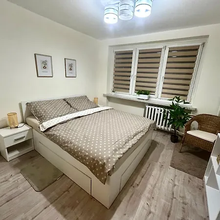 T Joanna Blisko Dworca *