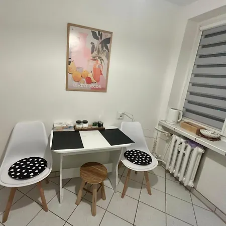 T Joanna Blisko Dworca Apartment