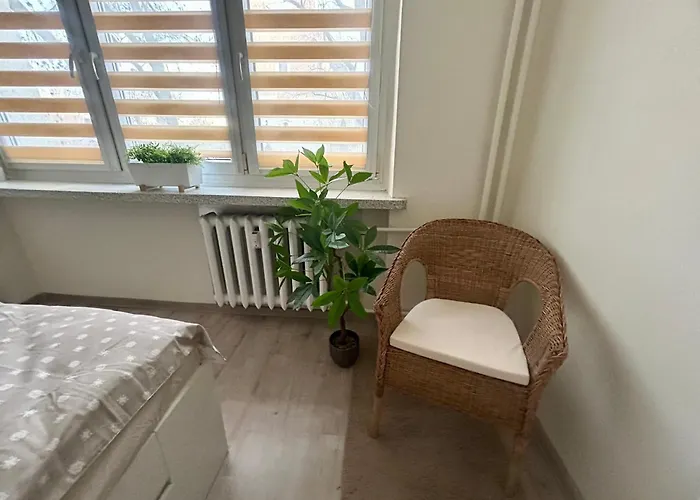 T Joanna Blisko Dworca *