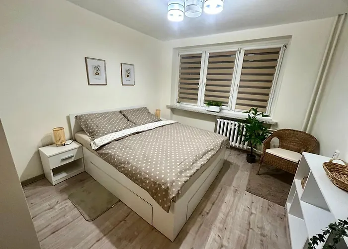 T Joanna Blisko Dworca *