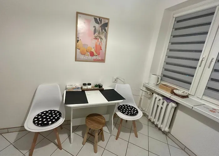 T Joanna Blisko Dworca Apartment